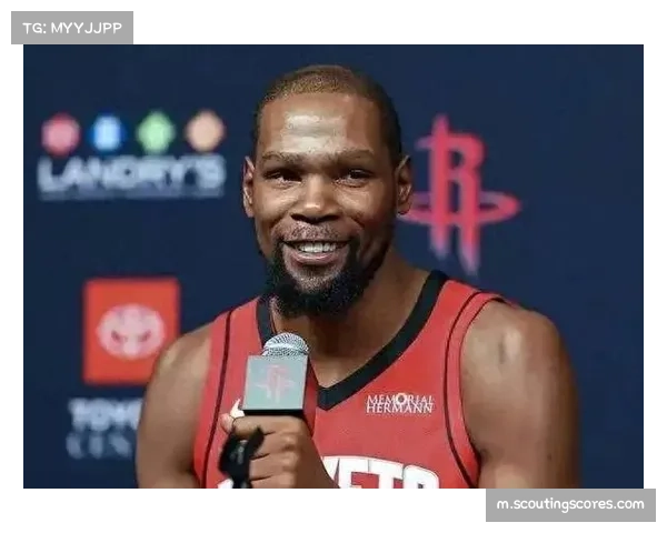 杜兰特谈团队配合：被包夹后传球助队友更从容发挥