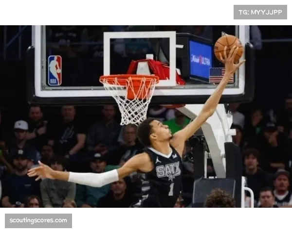 文班亚马场均25分11.5篮板 攻防两端展现双向统治